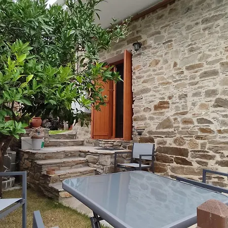 Maion: Traditional House - Old Village نيكيتي