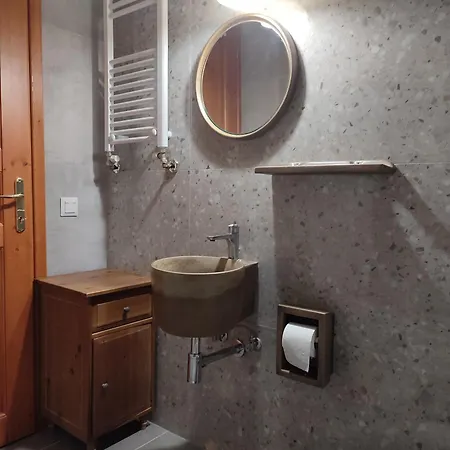 فيلة Maion: Traditional House - Old Village نيكيتي